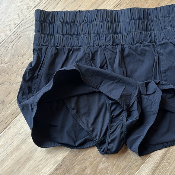 High Rise JoyLab Shorts - Picture 3 of 3